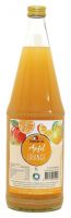 Flasche mit Apfel-Orange Fruchtsaftgetränk